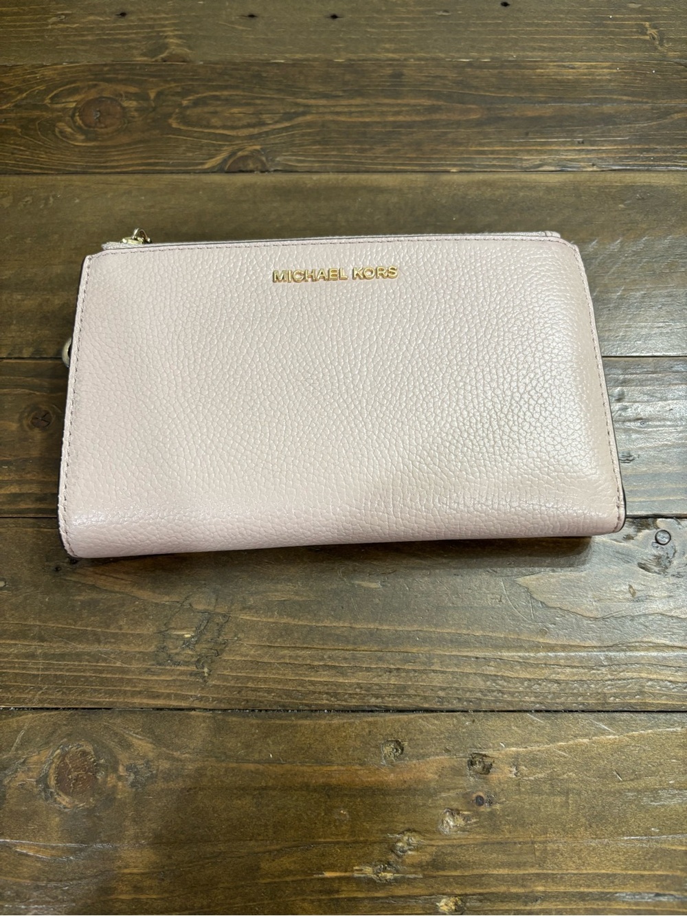 Michael Kors Jet Set Travel Wallet